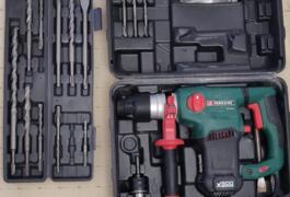 Location outil Perforateur et burineur, marteau pneumatique  • parkside 1500w avec accessoires près de Puteaux
