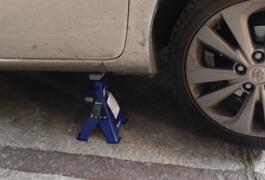 Location outil Lot de 2 chandelles  a crémaillères michelin 2 tonnes pour levage voiture près de Puteaux