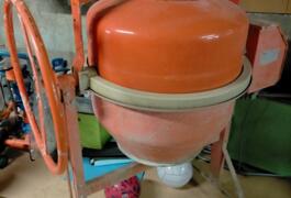 Location outil Bétonnière électrique 125 litres 700w près de Remire-Montjoly