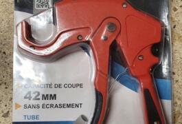 Location outil Coupe tube pvc per multimatière près de Rouen