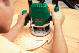 Location outil Défonceuse 1400w bosch près de Saumur