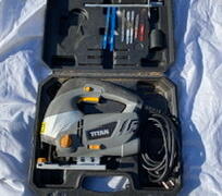 Location outil Scie sauteuse 230 v 750w titan près de Tillé
