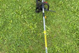 Location outil Loue débroussailleuse 23 cm 30 cc près de Carbon-Blanc