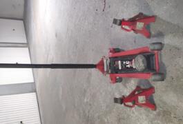 Location outil Cric 3 tonnes + chandelles 2tonnes près de Saint-Genis-Pouilly