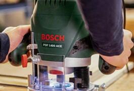 Location outil Défonceuse à bois bosch 1400 près de Sannois