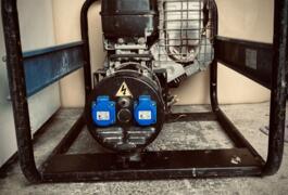 Location outil Groupe électrogène sdmo 4kva près de Landerneau