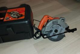 Location outil Scie circulaire 150w black et decker près de Bruz