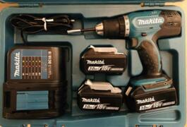 Location outil Perceuse visseuse makita 18v 3.0ah + 3 batteries, chargeur, en coffret - ddf453sfe près de Saint-Brieuc