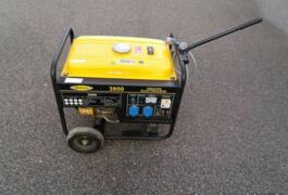 Location outil Groupe électrogène 3kw et 5kw près de Saint-Ségal