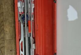 Location outil Coupe-carreaux rubi star près de Rennes