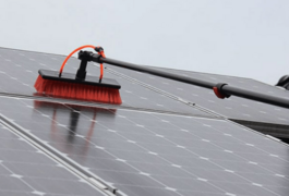 Location outil Je loue un kit de nettoyage pour panneaux solaire sur toiture près de Theix-Noyalo