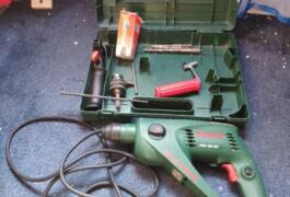 Location outil Perceuse à percussion bosch pbh 180 re près de La Ferté-sous-Jouarre