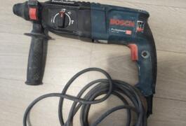 Location outil Perceuse a percussion bosch près de Neuilly-sur-Marne