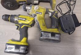 Location outil Lot visseuse perceuse meuleuse ryobi près de Neuilly-sur-Marne