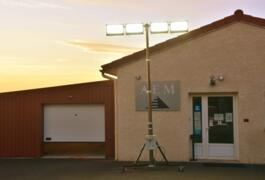 Location outil Mât à déploiement pneumatique avec éclairage led près de Le Monastier-sur-Gazeille