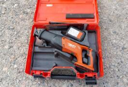 Location outil Scie sabre électrique Hilti près de Le Poinçonnet