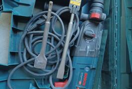 Location outil Perforateur burineur électrique Bosch près de Saint-Germain-au-Mont-d'Or