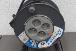 Location outil Rallonge électrique Enrouleur près de Le Bouscat