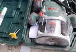 Location outil Defonceuse bosch + fraises  Bosch près de Neuilly-sur-Marne