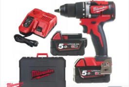 Location outil Perceuse sans-fil Milwaukee près de Le Plessis-Grammoire