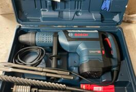 Location outil Marteau piqueur électrique Bosch près de Entraigues-sur-la-Sorgue