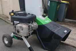 Location outil Broyeur de végetaux thermique Stihl près de Brest