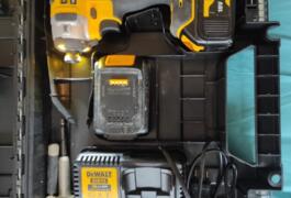 Location outil Visseuse  Dewalt près de Angers