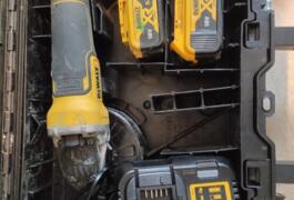 Location outil Meuleuse  Dewalt près de Angers