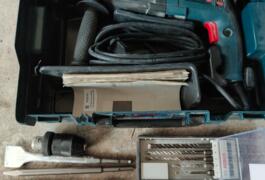Location outil Perforateur burineur électrique Bosch près de Les Essarts-le-Roi