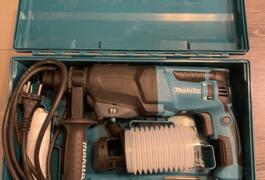 Location outil Perforateur à percussion électrique Makita près de Voiron
