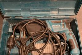 Location outil Perceuse électrique Makita près de Grande-Synthe