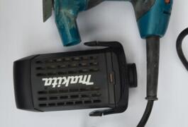 Location outil Ponceuse vibrante électrique Makita près de Pontoise