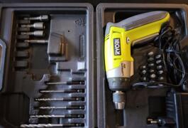 Location outil Visseuse perceuse Sans-fil Ryobi près de La Chapelle-Anthenaise