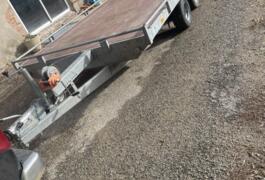 Location outil Remorque porte voiture Moins de 750kg près de Non renseignée