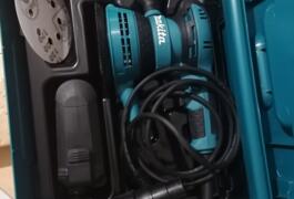 Location outil Ponceuse électrique Makita près de Rambouillet