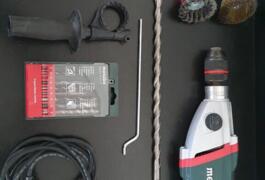 Location outil Perceuse à percussion électrique Metabo près de Le Neubourg