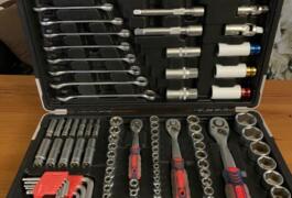 Location outil Caisse à outils  près de Pertuis