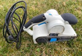 Location outil Ponceuse à bande électrique Mac-allister près de Frépillon
