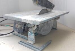 Location outil Coupe carreaux électrique Fartools près de Varzay