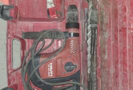Location outil Burineur perforateur électrique Hilti près de Plomelin