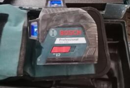 Location outil Niveau laser  Bosch près de Tigery