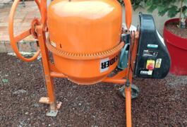 Location outil Bétonnière 120 litres  près de Meung-sur-Loire