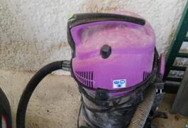 Location outil Aspirateur eau poussière électrique près de Brest
