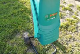 Location outil Broyeur de végetaux électrique  Bosch près de Sèvremoine