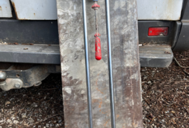 Location outil Carrelette Manuel près de Eyzin-Pinet