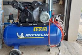 Location outil Compresseur électrique près de Roulans