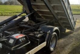 Location outil Camion benne  près de Yzeure