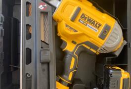 Location outil Cloueur électrique Dewalt près de Warluis