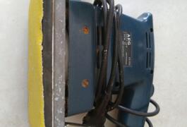 Location outil Ponceuse électrique Aeg près de Jouy-en-Josas