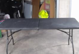 Location outil TABLE PLIANTE près de Avignon